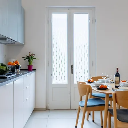 Guesthost - Few Steps From The Tower Apartament Piza