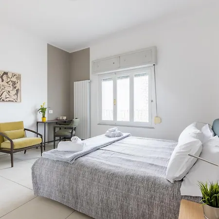 Guesthost - Few Steps From The Tower * Piza